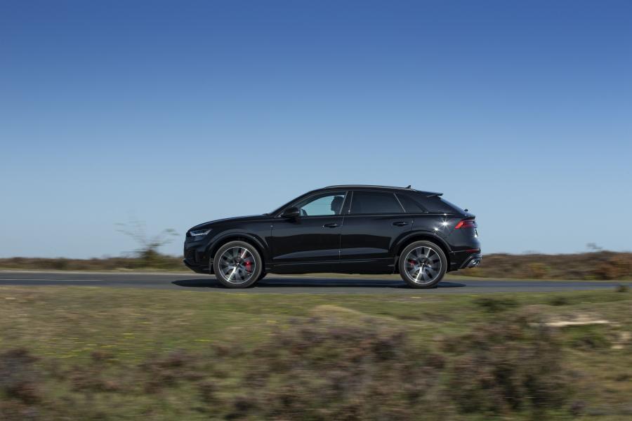  Audi SQ8 TDI 2019 года  (UK) (фото 36 из 40)